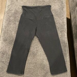 Yummie by Heather Thomson size Small junior black capri legging good condition